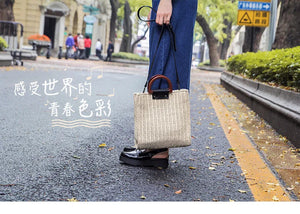Straw Woven Beach Bag Wooden Handle Shoulder Messenger Resort Style Handbag