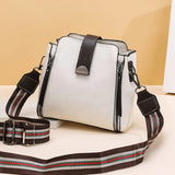 Retro Women's Wide Shoulder Strap Large Capacity Messenger Bag