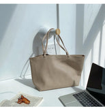 Women's Large Capacity Shoulder Bags PU Leather Handbags Retro Tote Bags