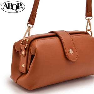 Women's Retro Pu Leather Messenger Bag with Clip Closure