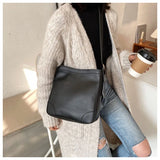 Women's Retro Messenger Bag Large-Capacity Tote