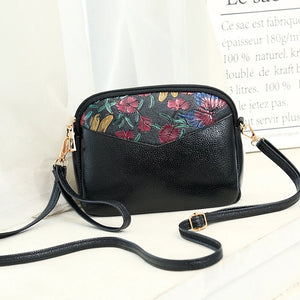 Retro Shoulder Bag Multi-layer Diagonal Large Capacity Messenger Female Bag