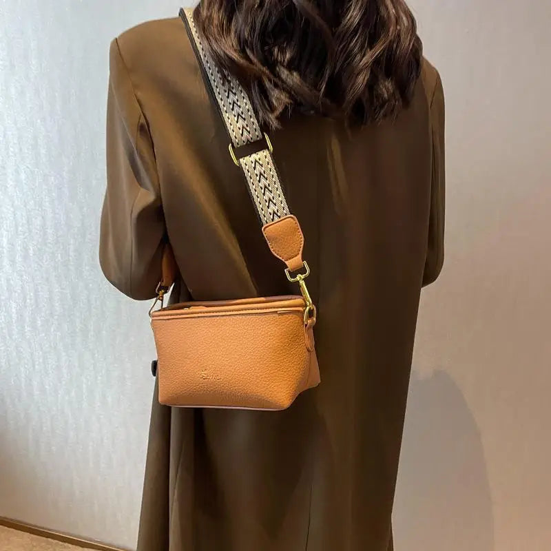 Vintage Women's Chest Bag Casual Outdoor Shoulder Waist Bag