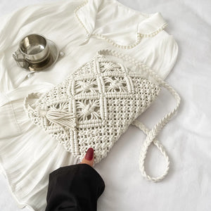 Straw Shoulder Bag with Tassels for Women