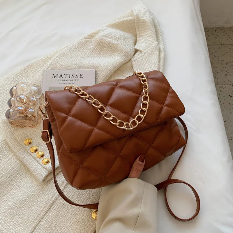Chic Rhombus Shoulder Messenger Bag with Chain Decors