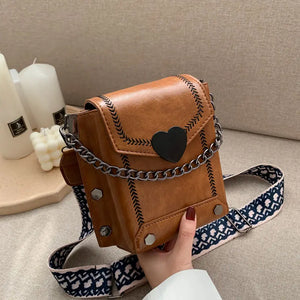 Young Girl Heart Chains Messenger Bags PU Leather Shoulder Bags Single Crossbody