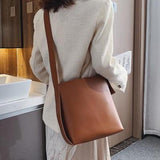 Retro Ladies PU Bucket Bag Large Capacity Commuter Shoulder Bag