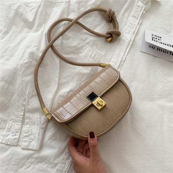 Women's Crossbody Bag with Adjustable Strap and Zipper Closure